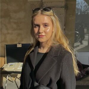 Meet your Posher, Casey